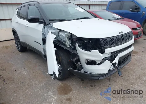 2026 Jeep Compass Limited Altitude z USA, uszkodzony, nr VIN 3C4NJDCN9TT184282